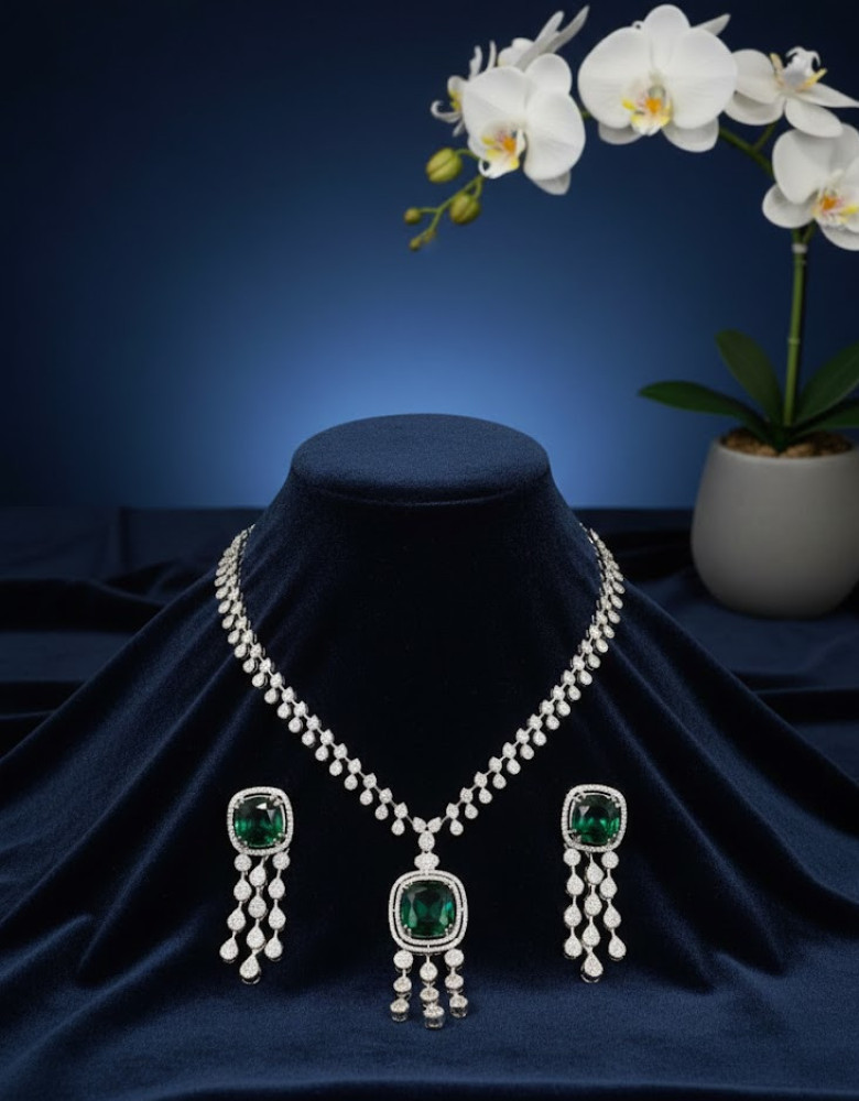 925 Silver Elegant Zircon Necklace