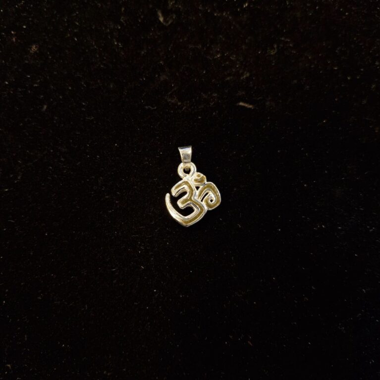 Om pendant in 925 pure silver